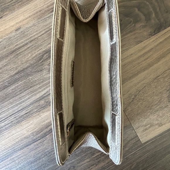 Cole Haan gold leather Womens Clutch Purse Party Evening Luxury Metallic - Picture 4 of 10